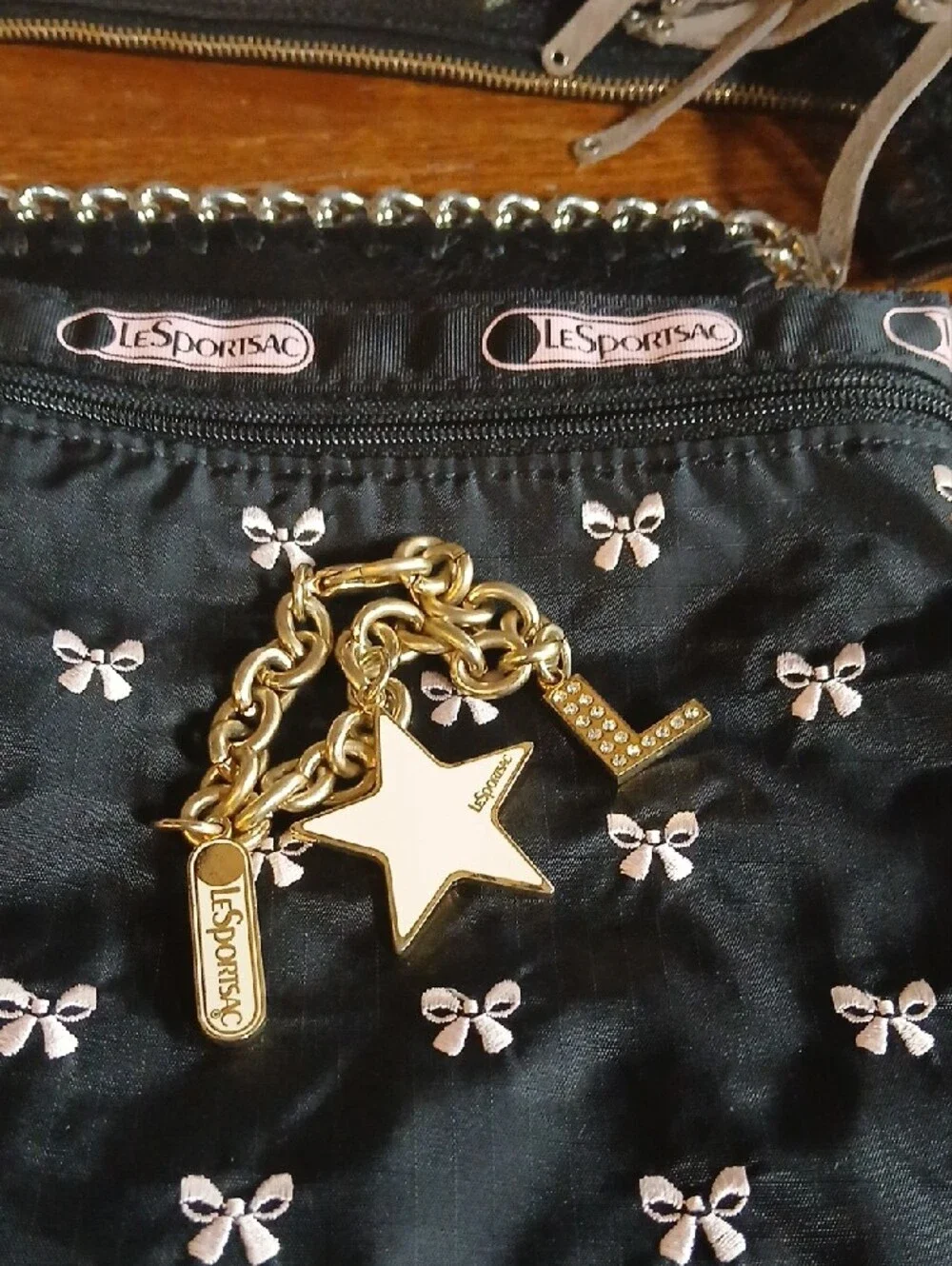 2 LeSportsac  2 Pouches ,bracelet Nwot